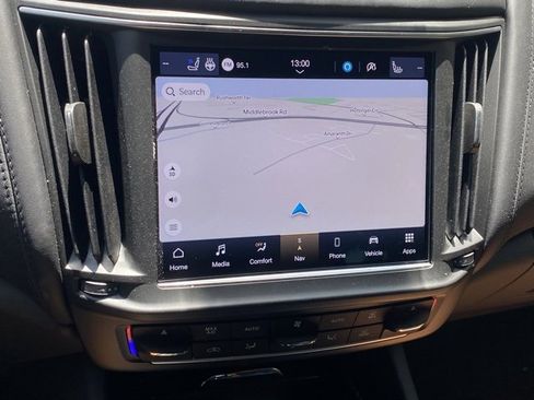 New 2024 Maserati Levante Trofeo image 28