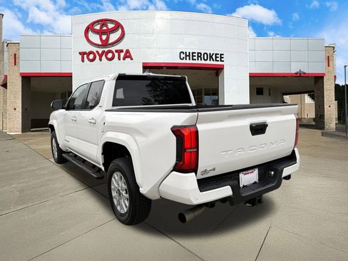 Used 2024 Toyota Tacoma SR5 image 7