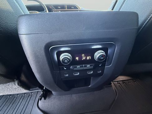 Used 2021 GMC Yukon Denali w/ Denali Ultimate Package image 26