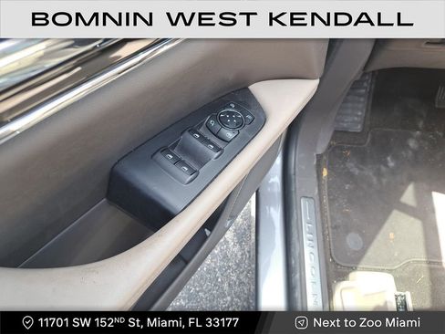 Used 2023 Lincoln Nautilus AWD w/ Premium Package image 21