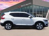 Used 2019 Volvo XC40 T5 Momentum image 4