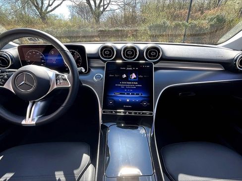 Used 2025 Mercedes-Benz C 300 4MATIC Sedan image 15