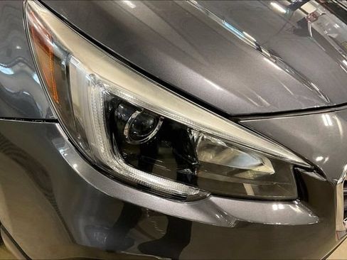 Used 2019 Subaru Outback 2.5i Premium AWD/4WD image 28