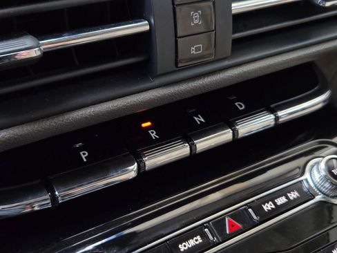 Used 2022 Lincoln Corsair Reserve w/ Equipment Group 201A image 20