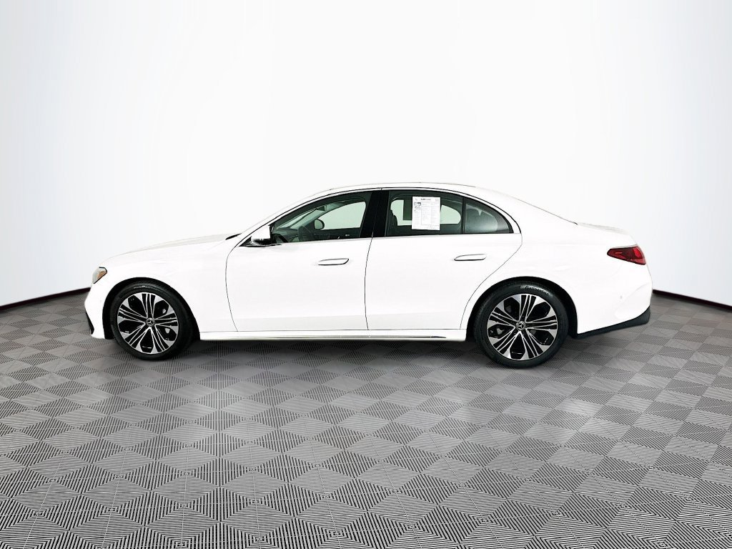 Used 2026 Mercedes-Benz E 350 4MATIC Sedan image 5