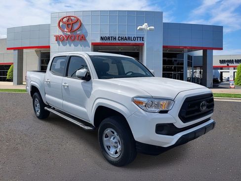 Used 2021 Toyota Tacoma SR w/ SR Convenience Package image 3