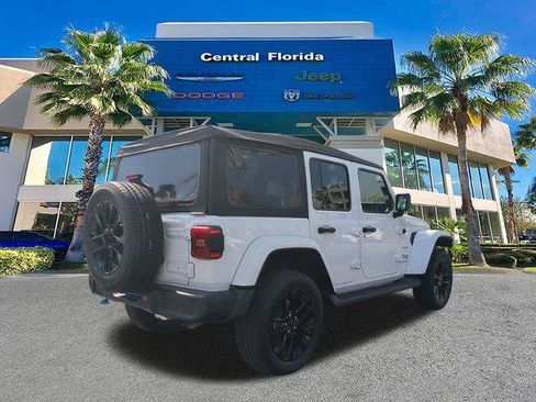 Certified 2022 Jeep Wrangler Unlimited Sahara image 5