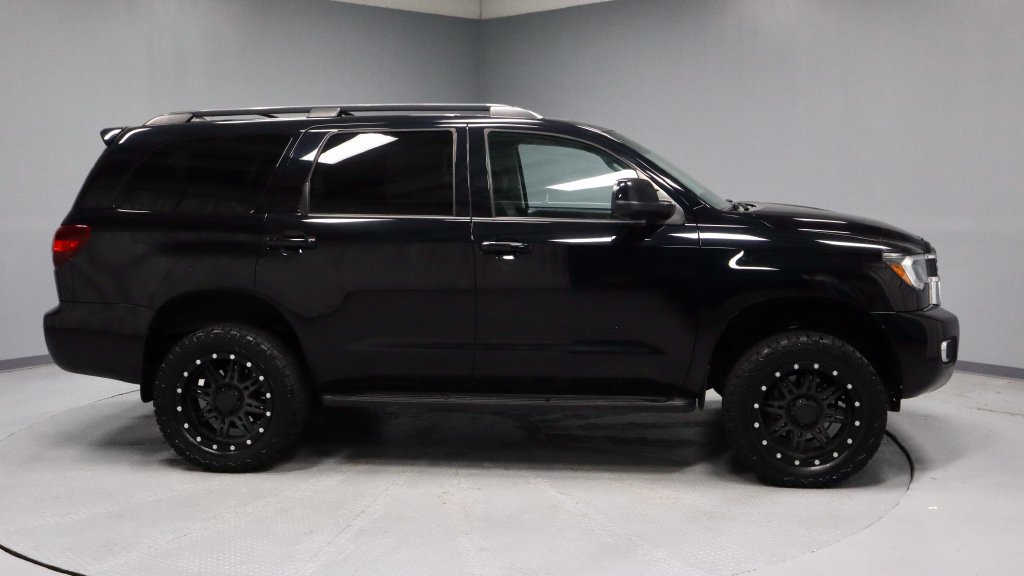 Used 2018 Toyota Sequoia TRD Sport AWD/4WD image 13