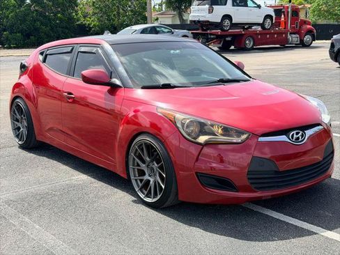 Used 2015 Hyundai Veloster FWD image 8