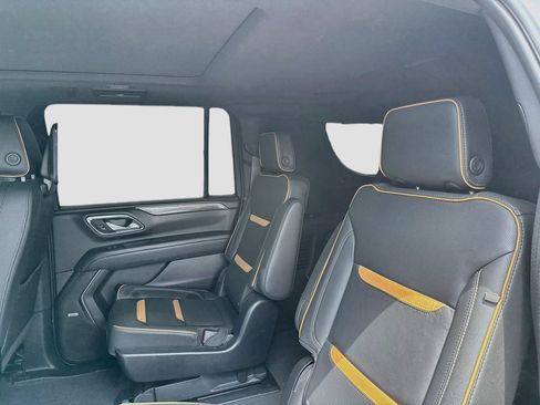 Used 2023 GMC Yukon XL AT4 AWD/4WD image 25