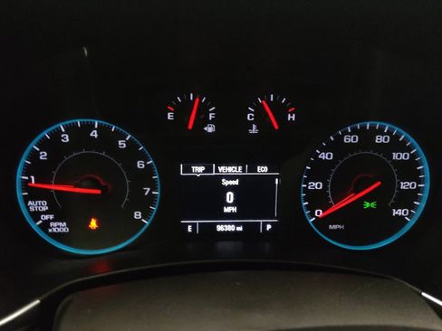 Used 2018 Chevrolet Equinox LT image 23