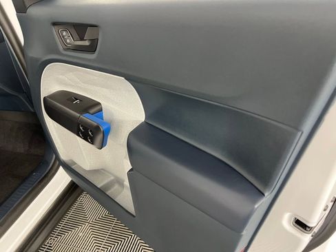 Used 2025 Ford Maverick XLT w/ Equipment Group 302A image 31