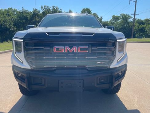 Used 2023 GMC Sierra 1500 AT4X AWD/4WD image 8