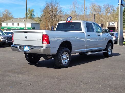 Used 2018 RAM 2500 Tradesman w/ Chrome Appearance Group image 5
