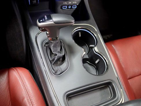Used 2018 Dodge Durango SRT w/ SRT Interior Appearance Group image 25