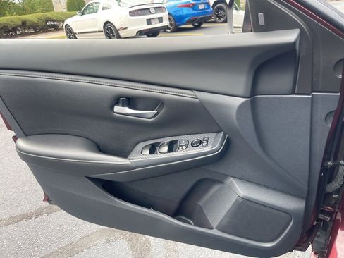 Certified 2022 Nissan Sentra SV image 9