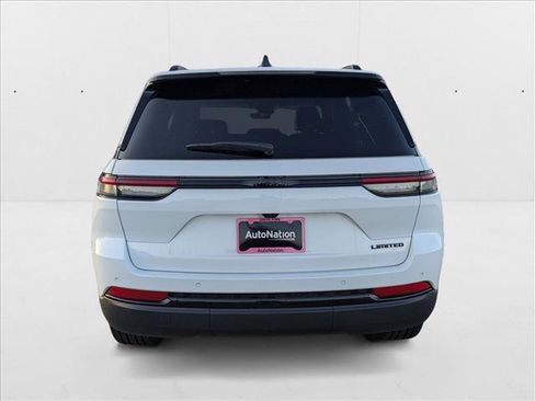 New 2025 Jeep Grand Cherokee Limited w/ Black Appearance Package image 8