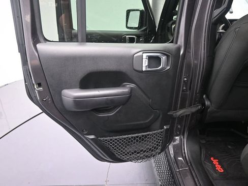 Used 2020 Jeep Wrangler Unlimited Sport S AWD/4WD image 15