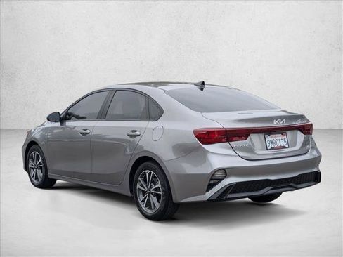 Used 2023 Kia Forte LXS w/ LXS Technology Package FWD image 8