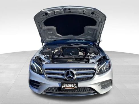 Used 2019 Mercedes-Benz E 300 4MATIC image 9