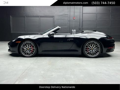 Used 2024 Porsche 911 Carrera S w/ Sport Package image 3