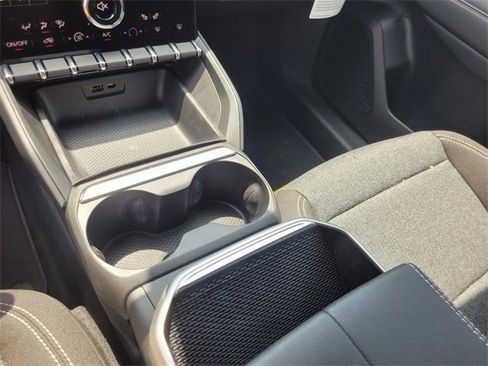 New 2025 GMC Terrain Elevation image 24