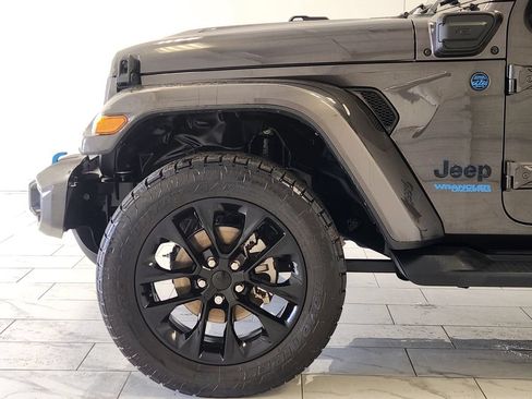 Used 2021 Jeep Wrangler Unlimited Sahara AWD/4WD image 8