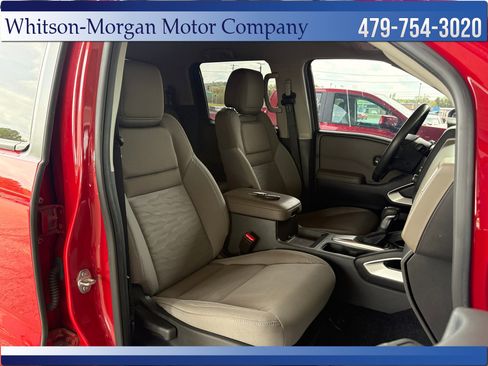 Used 2024 Nissan Frontier SV w/ SV Convenience Package image 13