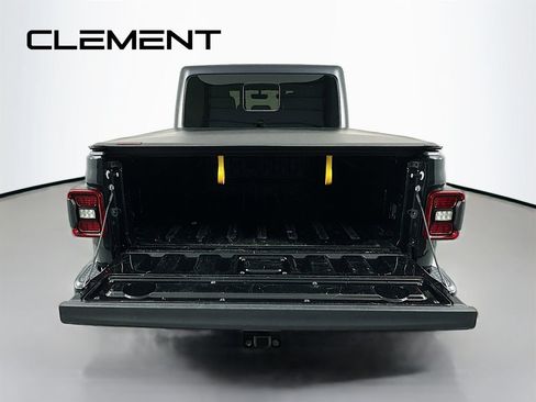 Used 2021 Jeep Gladiator Mojave AWD/4WD image 11