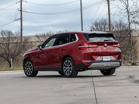 Certified 2025 BMW X3 xDrive30i w/ Premium Package image 3