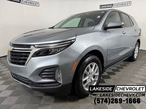 Used 2023 Chevrolet Equinox LT AWD/4WD image 1