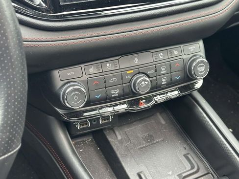 Used 2023 Dodge Durango R/T AWD/4WD image 31