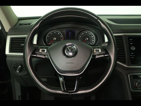 Used 2018 Volkswagen Atlas SE AWD/4WD image 12