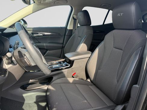 Certified 2023 Buick Envision Preferred w/ Sport Touring Package image 9