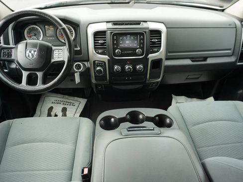 Used 2017 RAM 1500 Classic SLT RWD image 17