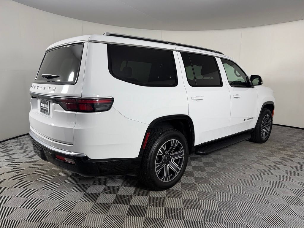 Used 2025 Jeep Wagoneer Series II AWD/4WD image 6