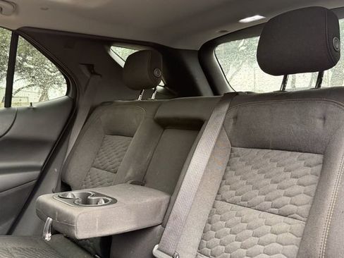 Used 2018 Chevrolet Equinox LT w/ Sun & Infotainment Package FWD image 17