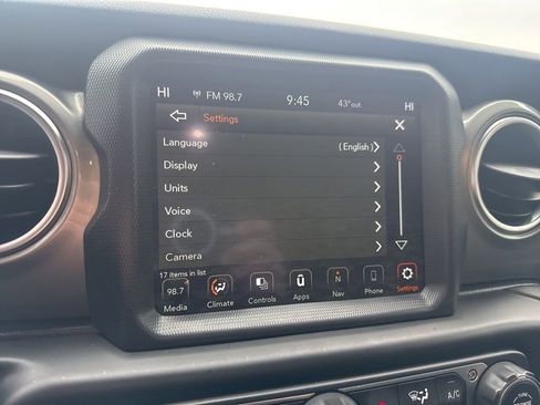 Used 2021 Jeep Wrangler Unlimited Sahara w/ Uconnect 4C Nav & Sound Group image 30