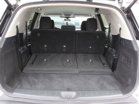 Used 2025 Nissan Pathfinder SV FWD image 15