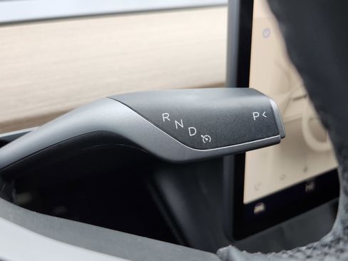 Used 2022 Tesla Model 3 image 10