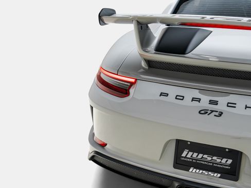 Used 2018 Porsche 911 GT3 RWD image 30