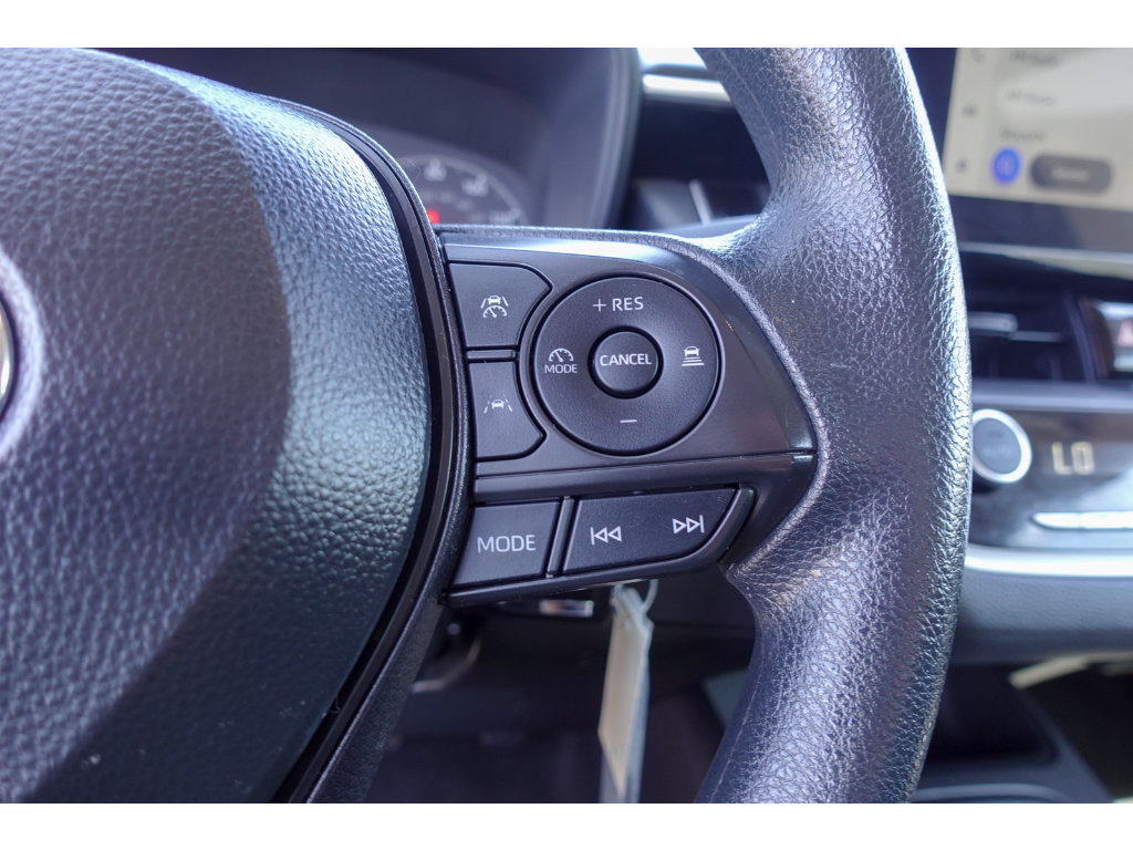 Certified 2025 Toyota Corolla LE FWD image 15
