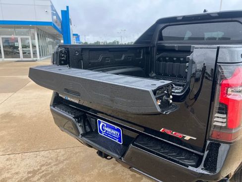 Used 2024 Chevrolet Silverado EV RST AWD/4WD image 14