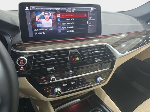 Certified 2023 BMW 530i w/ Premium Package RWD image 15