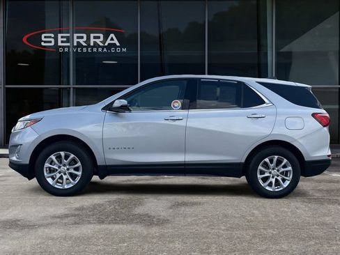 Used 2018 Chevrolet Equinox LT AWD/4WD image 2