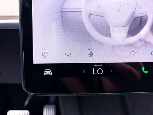 Used 2023 Tesla Model Y Long Range image 25