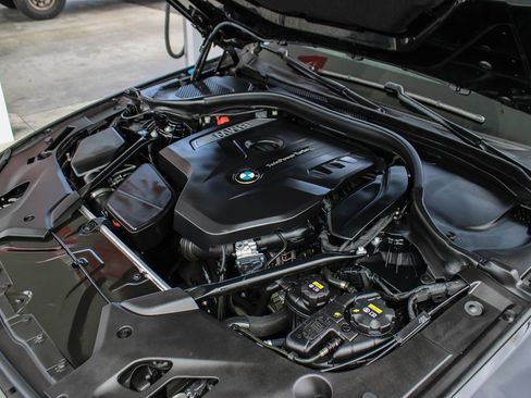 Used 2017 BMW 530i RWD image 42