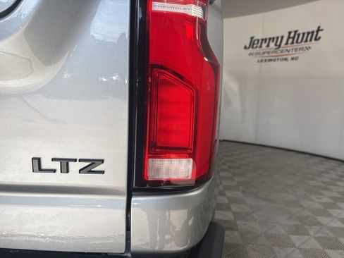 Used 2025 Chevrolet Silverado 2500 LTZ w/ Trail Boss Package image 40