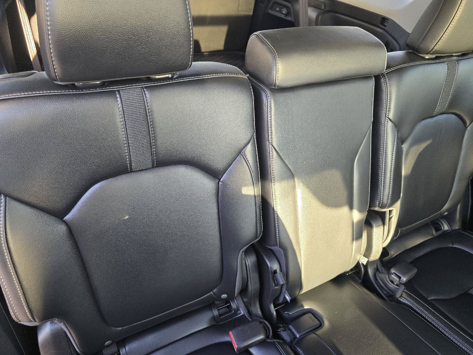 Certified 2023 Honda Pilot Touring image 14