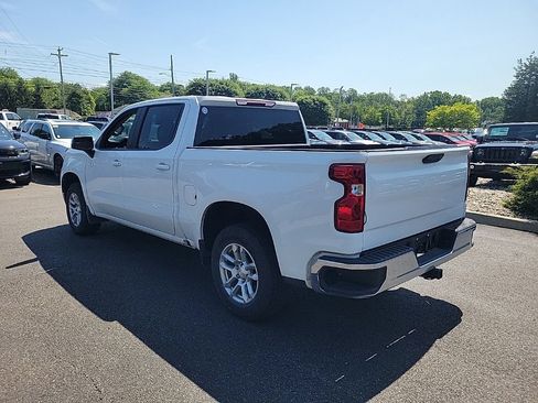 Used 2022 Chevrolet Silverado 1500 LT AWD/4WD image 6